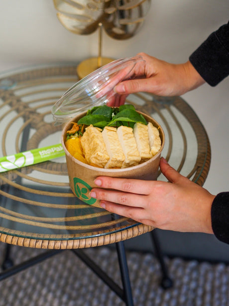 disposable kraft bowl with clear plastic lid